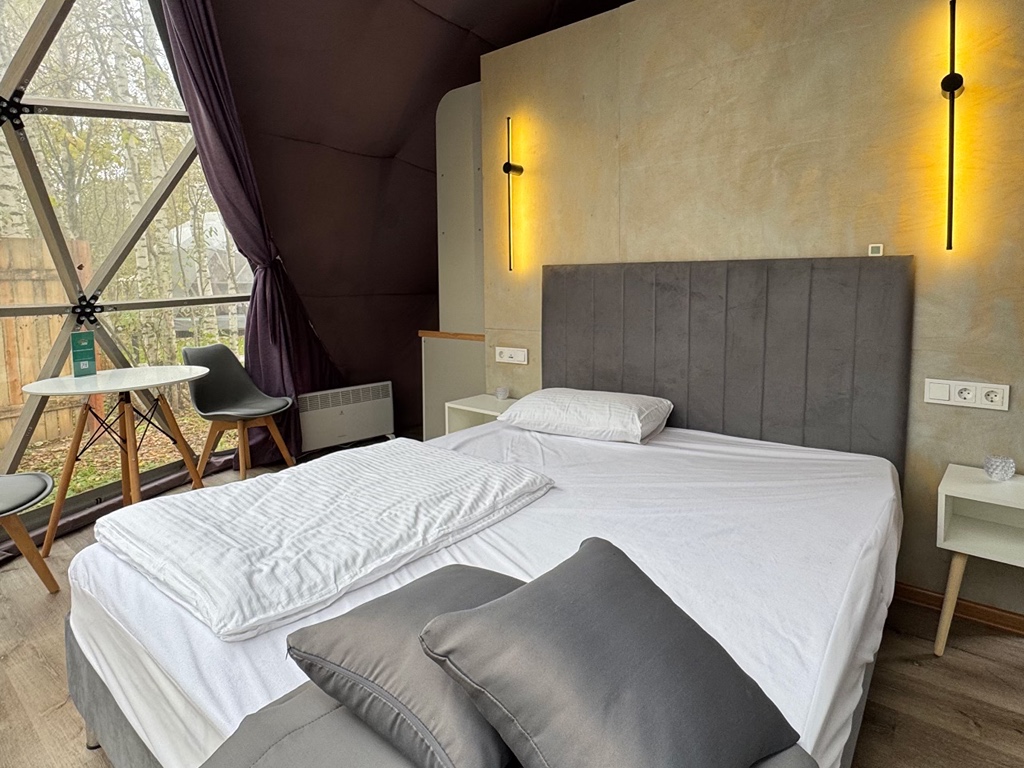 Озеро Ле, глэмпинг