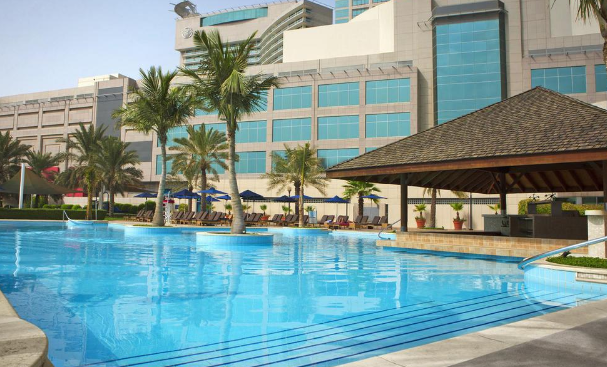 Beach rotana hotel towers. Beach Rotana Abu Dhabi. Beach Rotana Hotel. Отель:*Beach Rotana 5**. Beach Rotana тур.