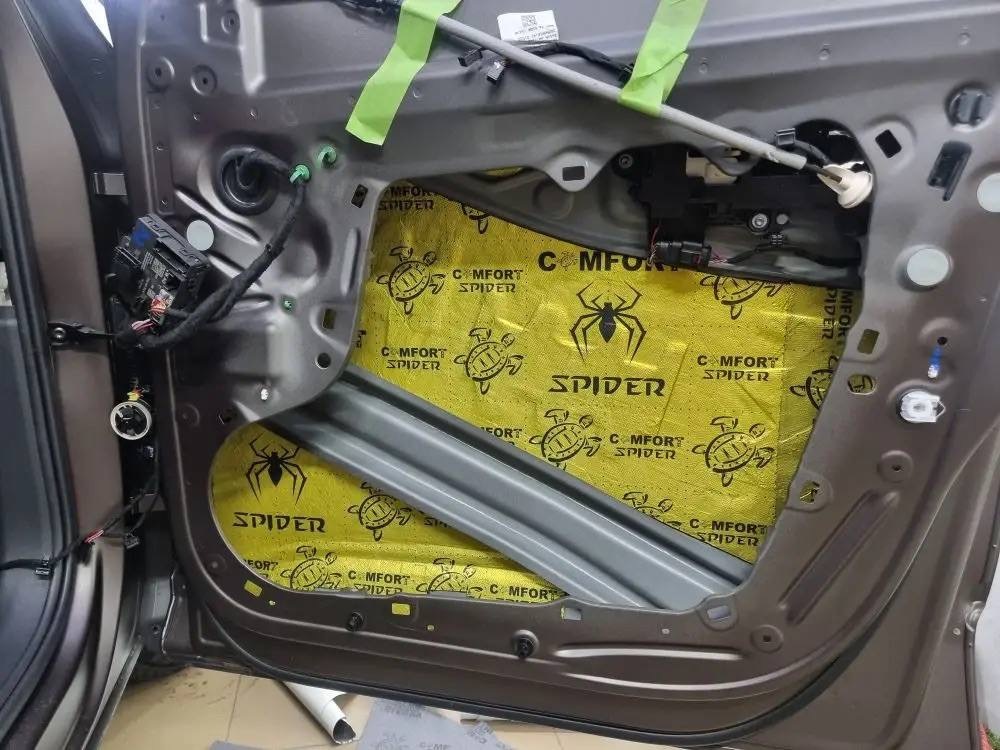 Шумоизоляция дверей и арок Mazda CX-5 в Москве — тишина вместо