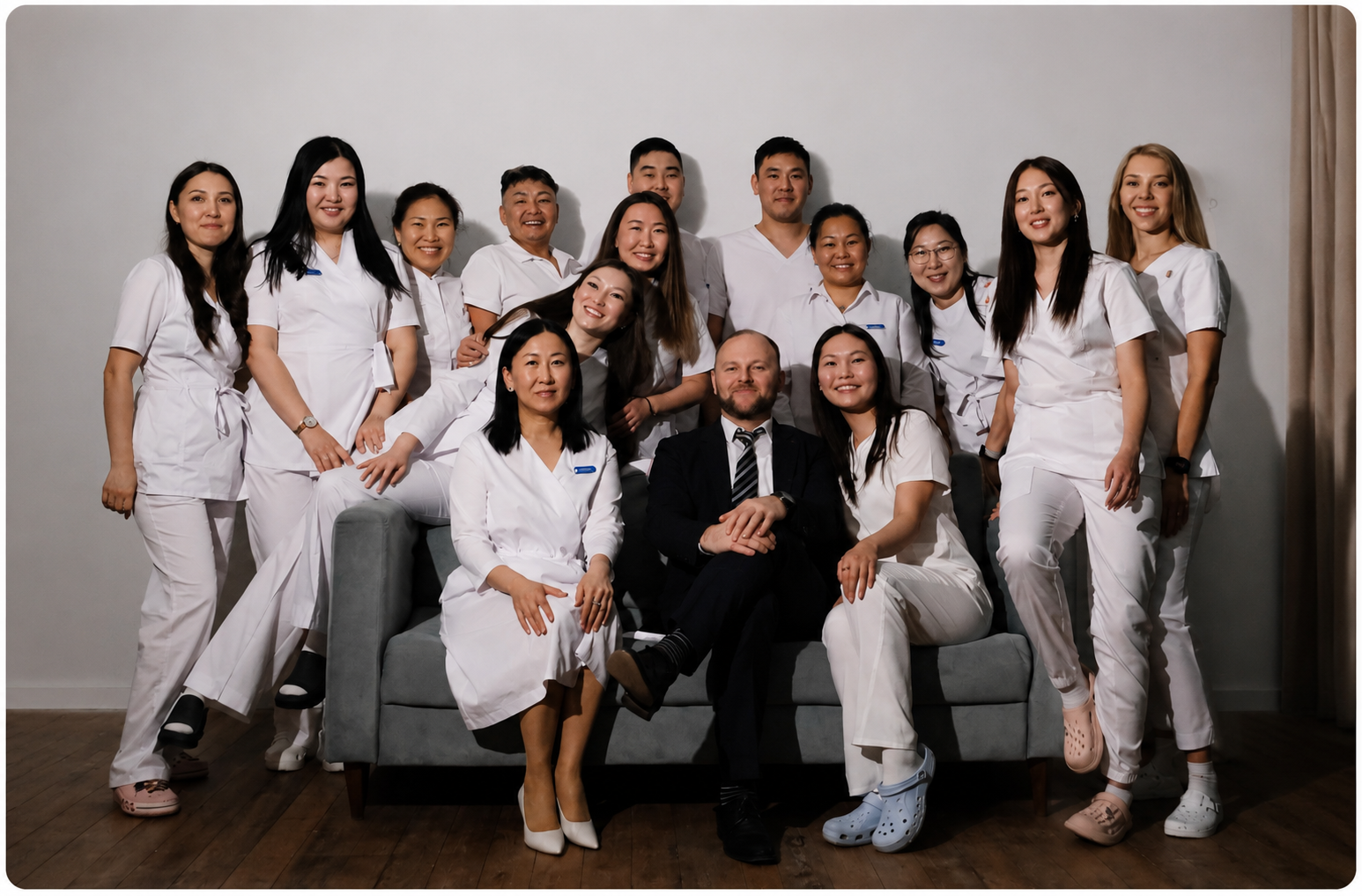 Команда специалистов MR Dental Clinic