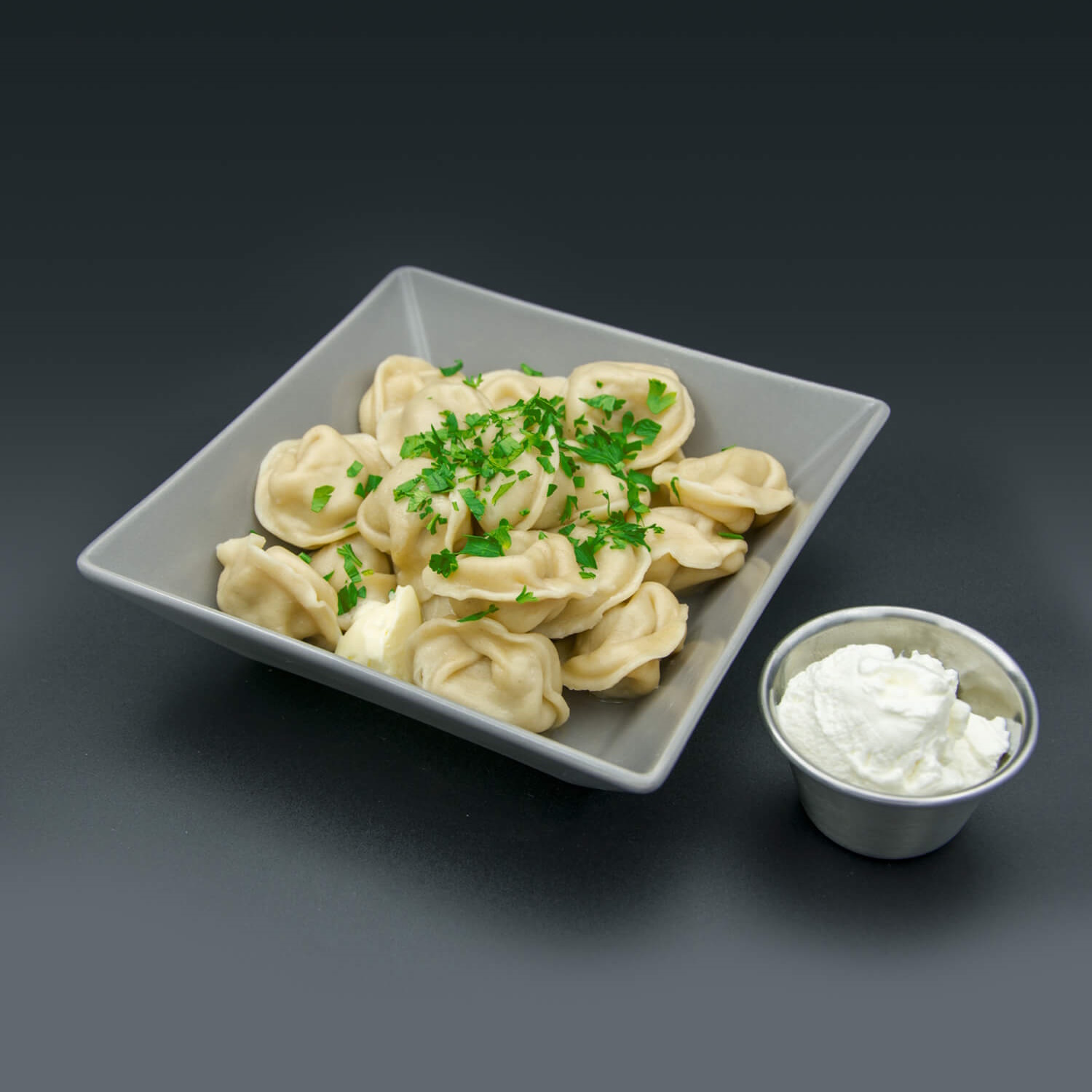 Руска храна: пељмени и вареники са доставом у Београду | ресторан URA ...