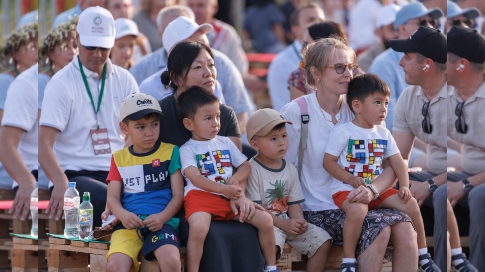 Татьяна Бакальчук с детьми. Фото: Сергей Елагин / globallookpress.com