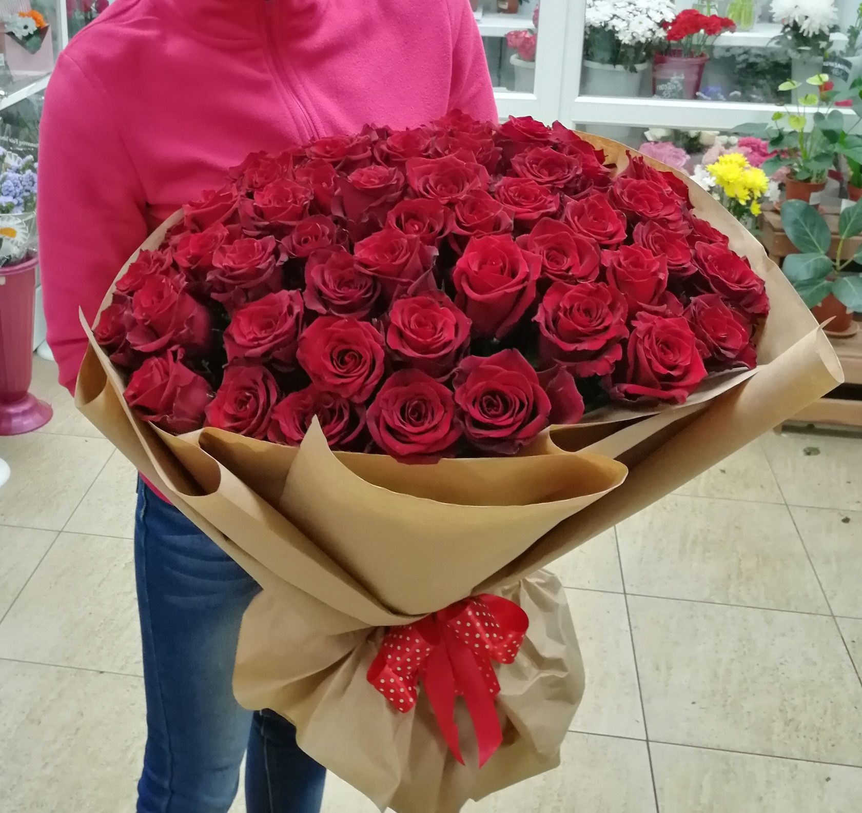Купить розы в цветочном магазине. 51 Эксплорер.