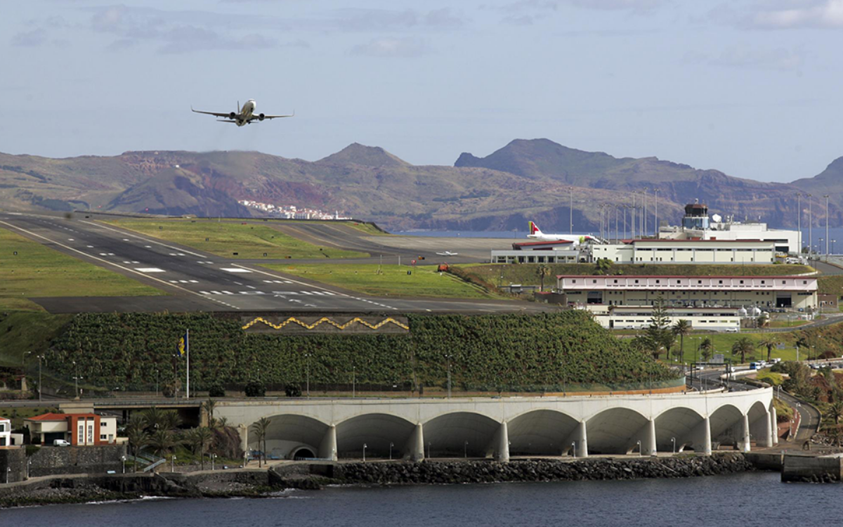 airport Madeira