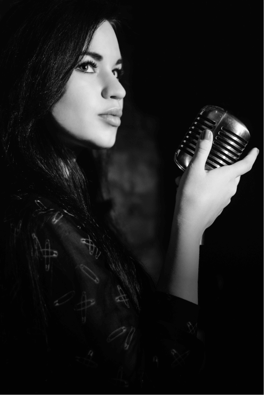 Алена Компанец