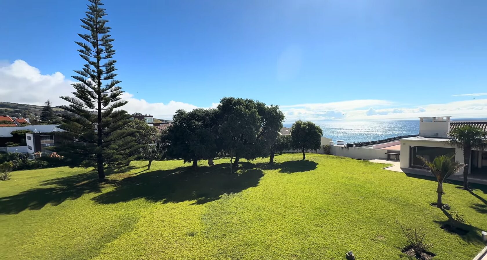 Территория частной виллы Зубкова