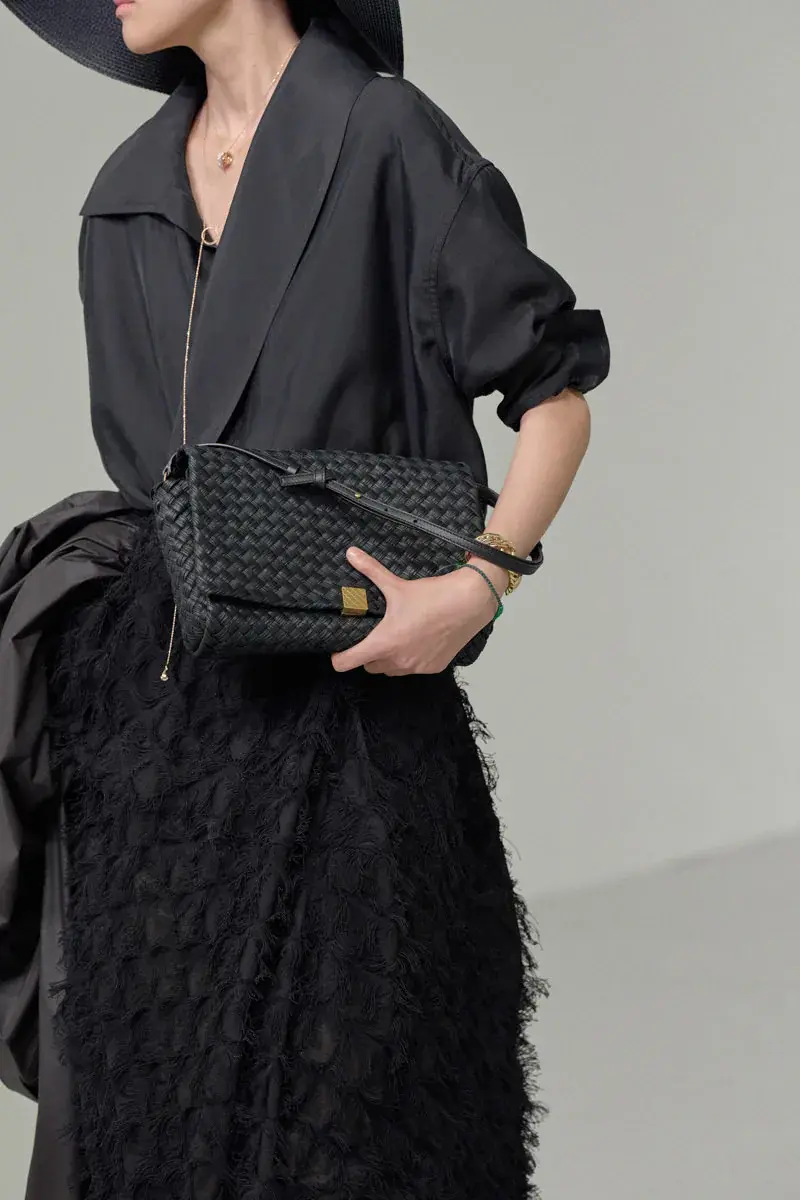 Сумки Bottega SS27 для подиума 15
