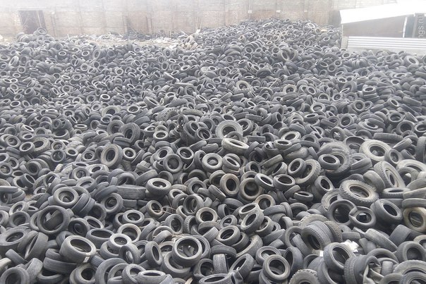 Вывоз шин контейнером в Москве