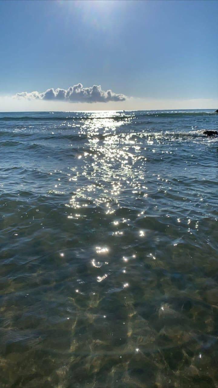 Море с бликами солнца
