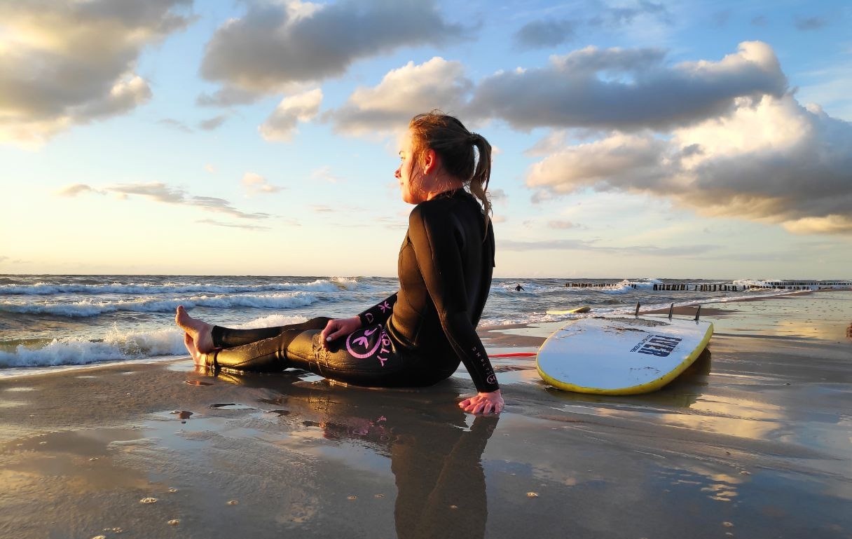 Круглогодичное обучение серфингу в Калининграде на Балтийском море