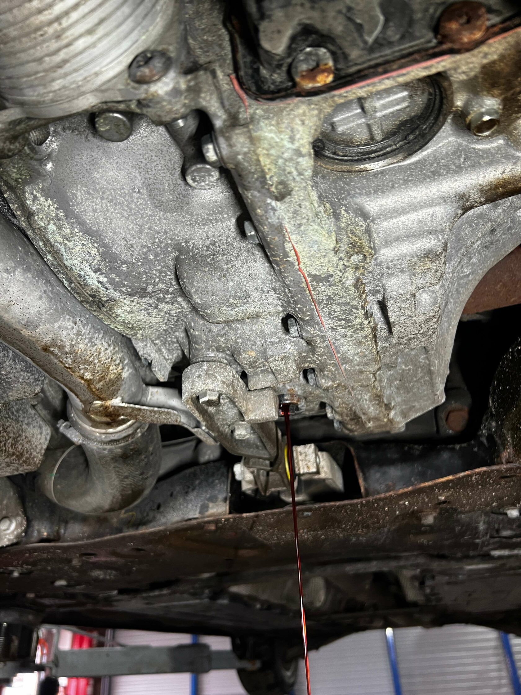 Корректировка уровня масла