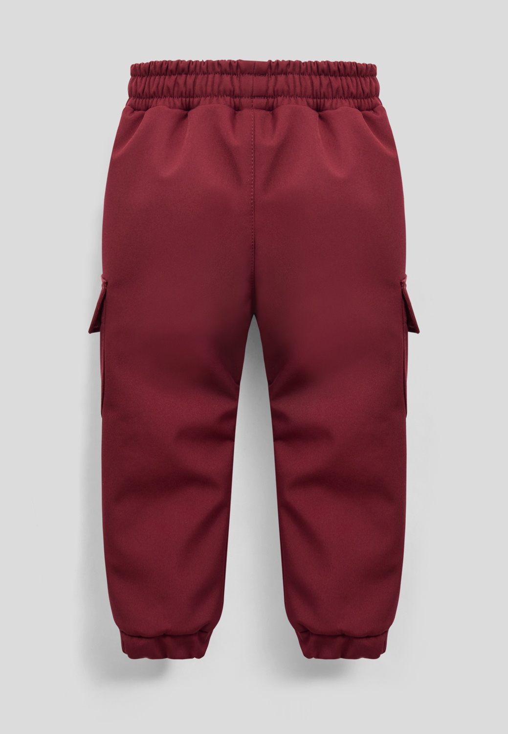 объемные штаны без модели на светлом фоне