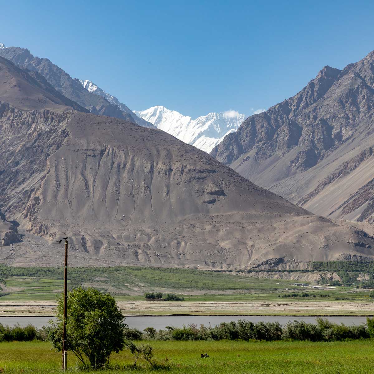 Памир самая высокая. Горы Памира Хорог. Памир вахан. Памир Бадахшан Афганистан. Бадахшан Таджикистан горы.