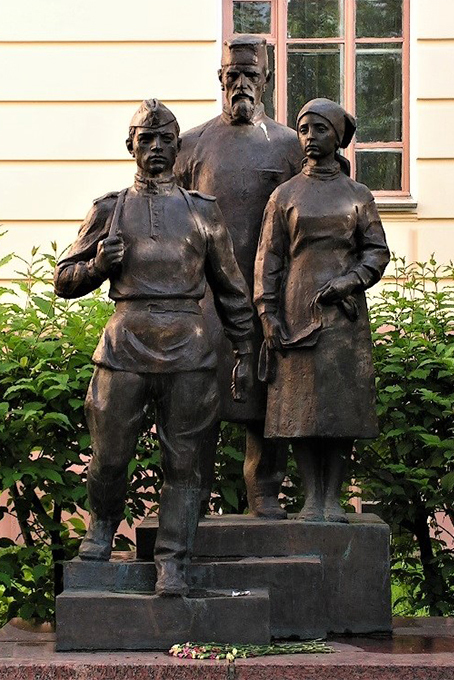 памятник врачам