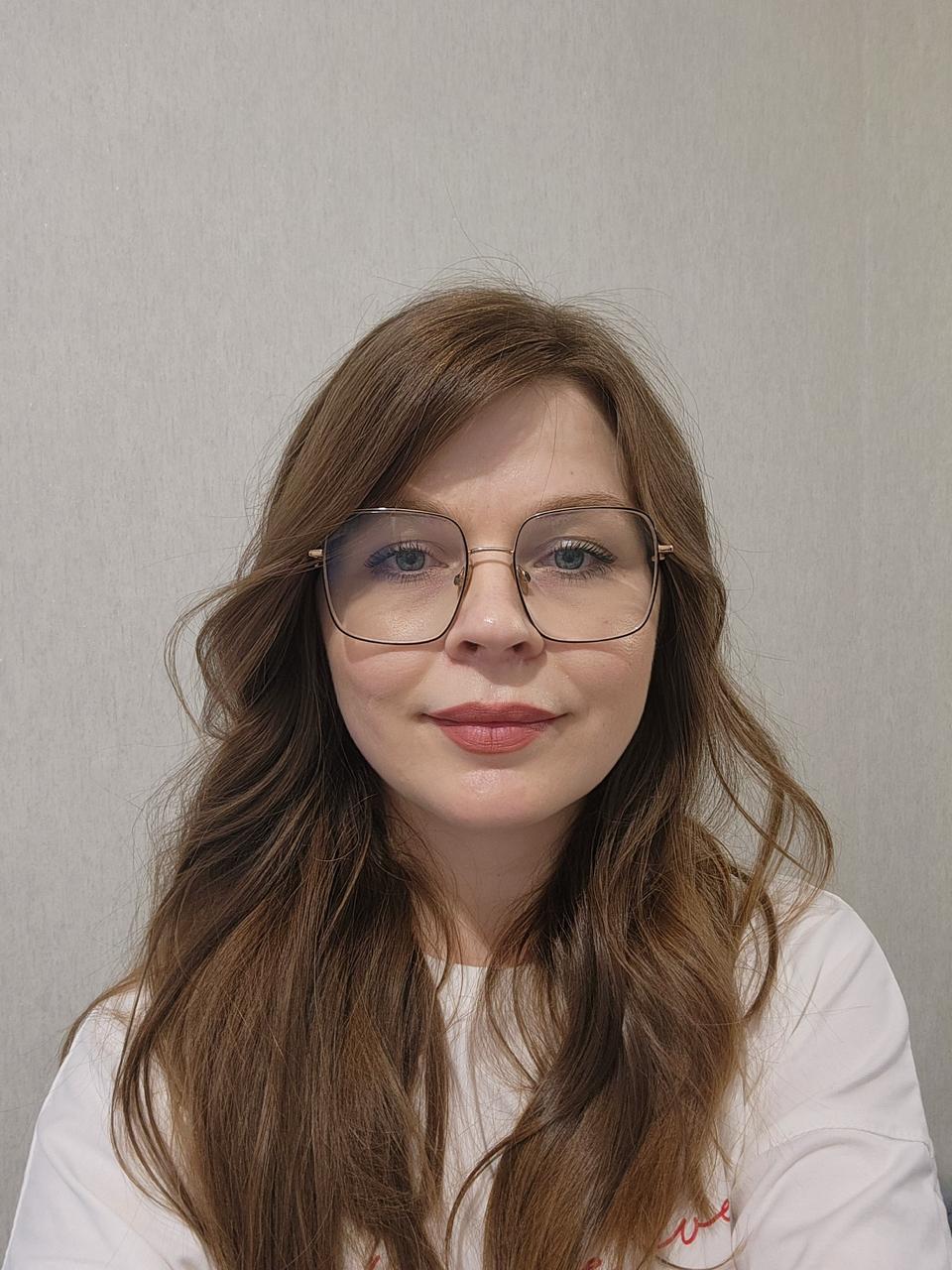· Коммуникабельность и работа с возражениями.    · Анализ ЦА и конкурентов.    · Организация коллабораций и розыгрышей.    · Стрессоустойчивость и многозадачность.    · Документооборот и системность.    · Быстрая обучаемость.
