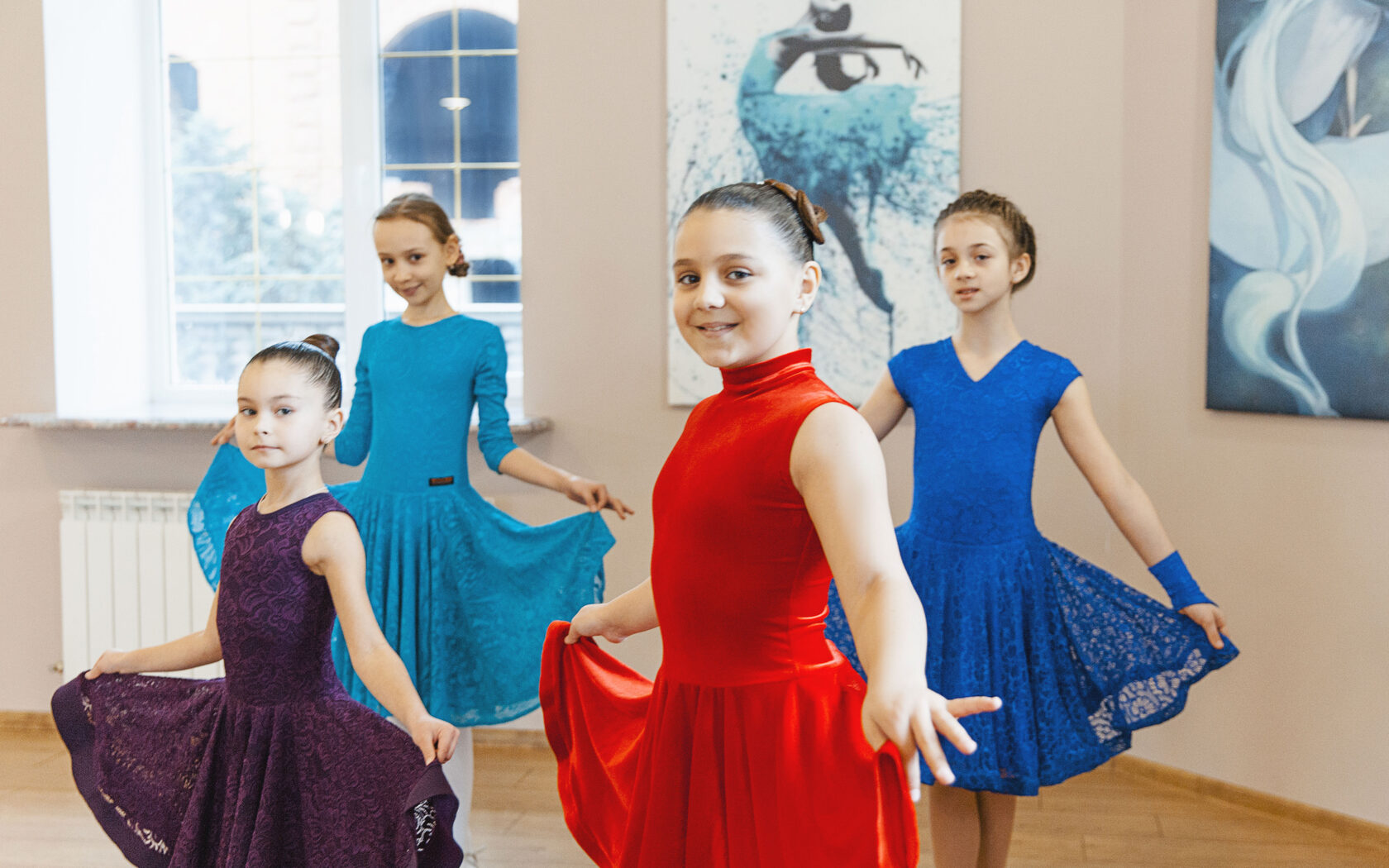 Соло направление в бальных танцах: как девочки выступают сольно и побеждают на соревнованиях