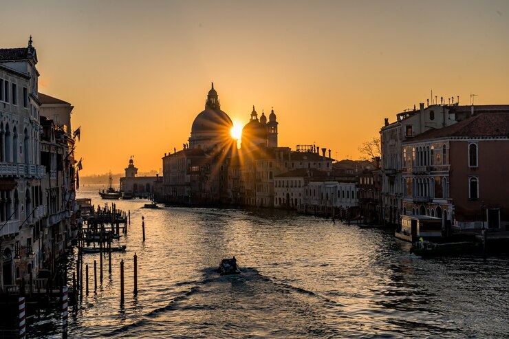 Италия. Закат в Венеции
