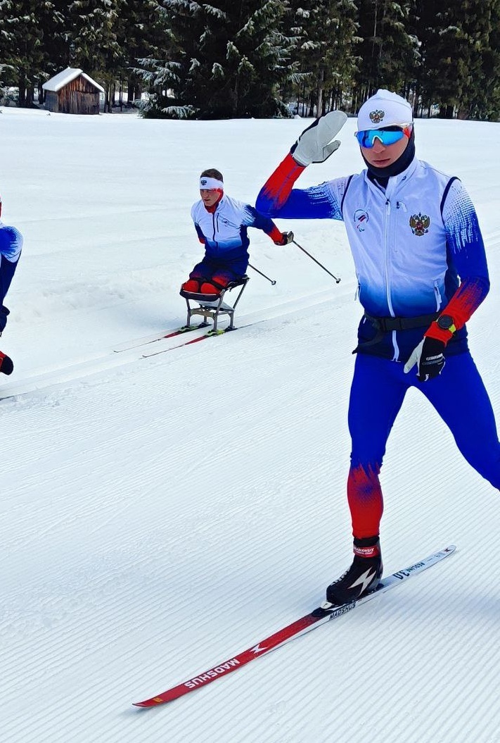 ehkipirovka-ermine-lyzhniki-paralimpiada-2026