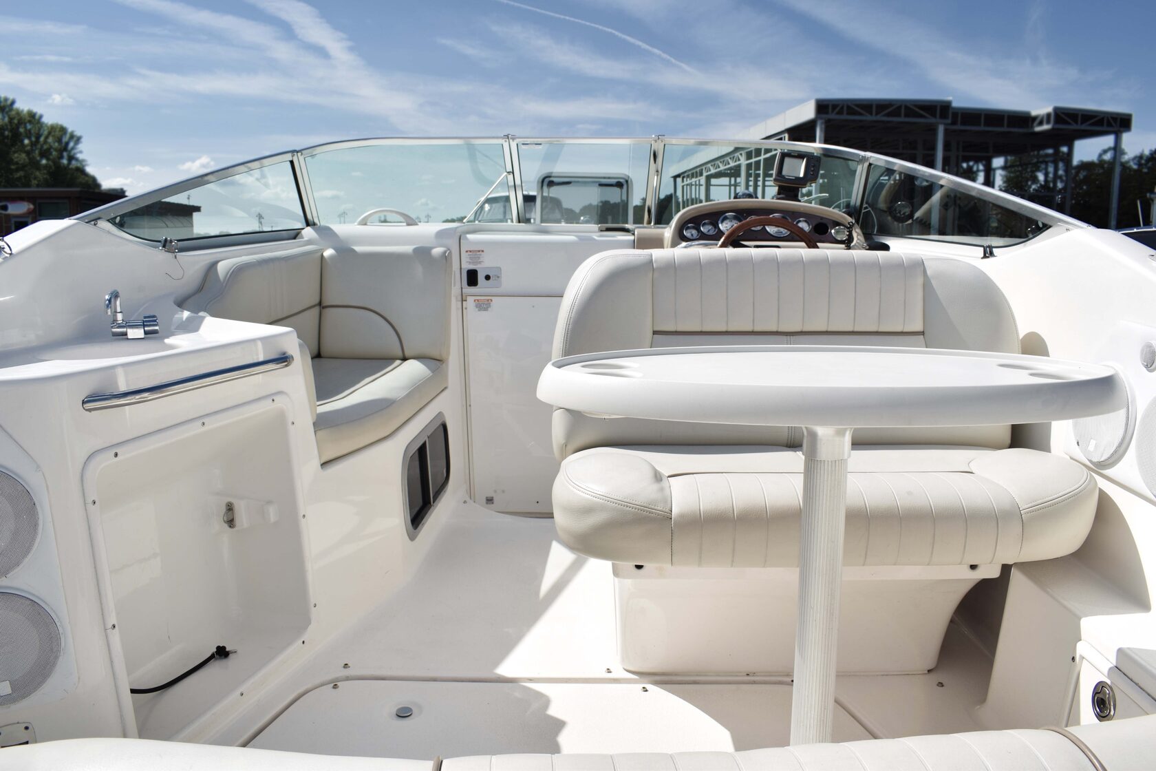 Катер Chaparral - интерьер