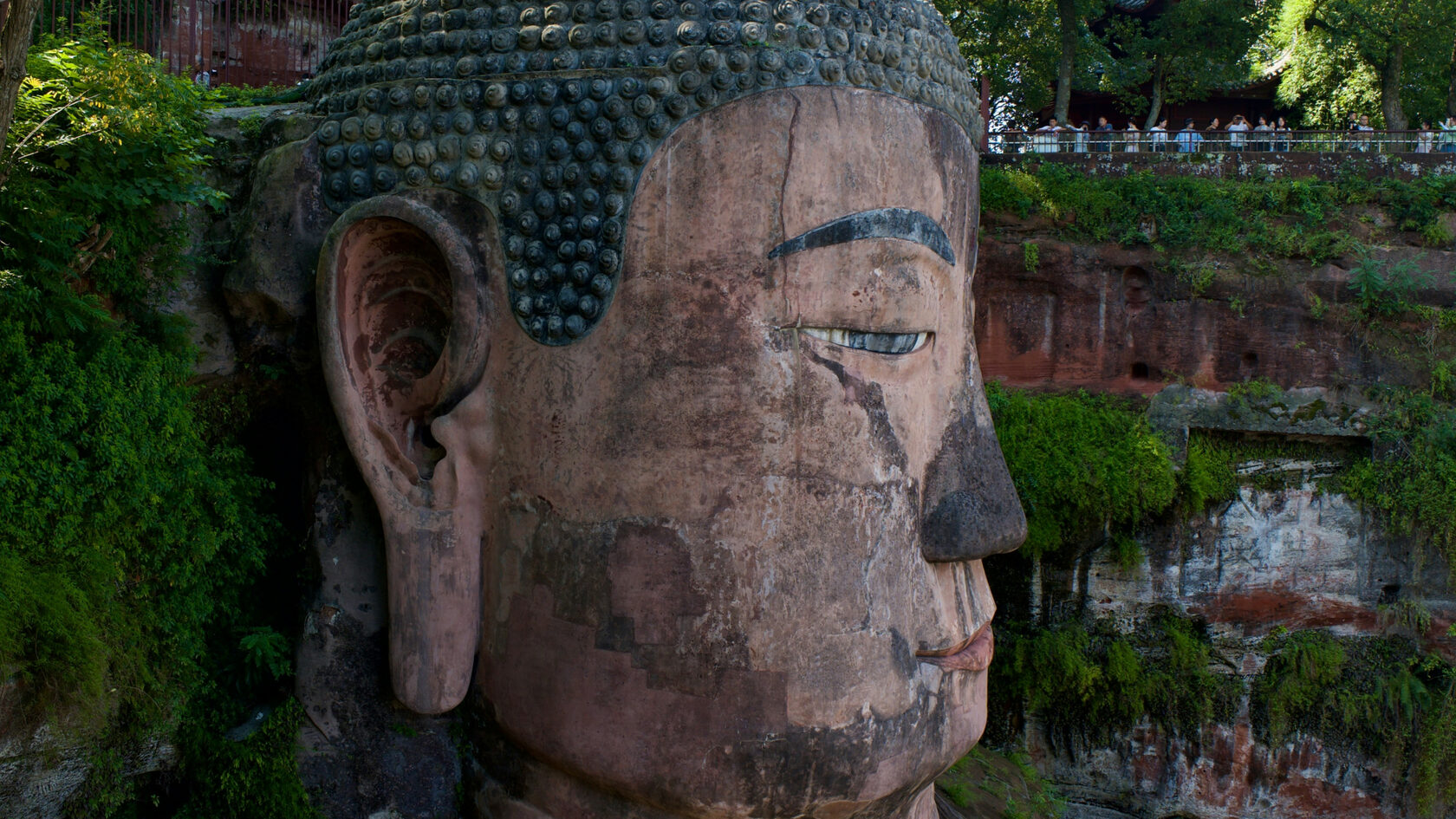 Статуя Лэшаньского Будды