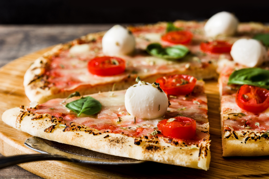 «Что можно приготовить в профессиональной печи для пиццы, кроме пиццы?» — Яндекс Кью