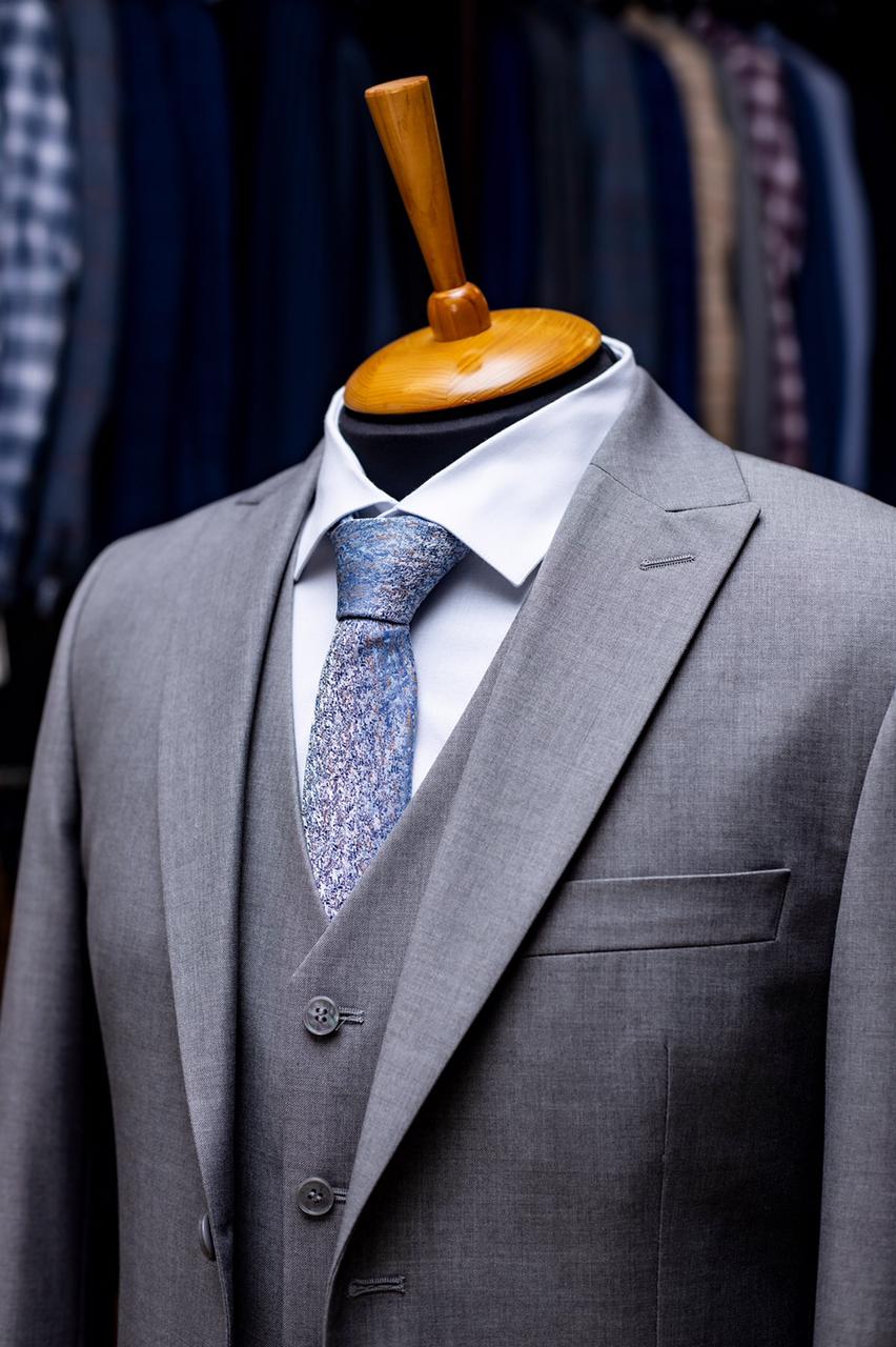 Купить костюм-тройка мужской классический серый в Самаре | Good Suit's