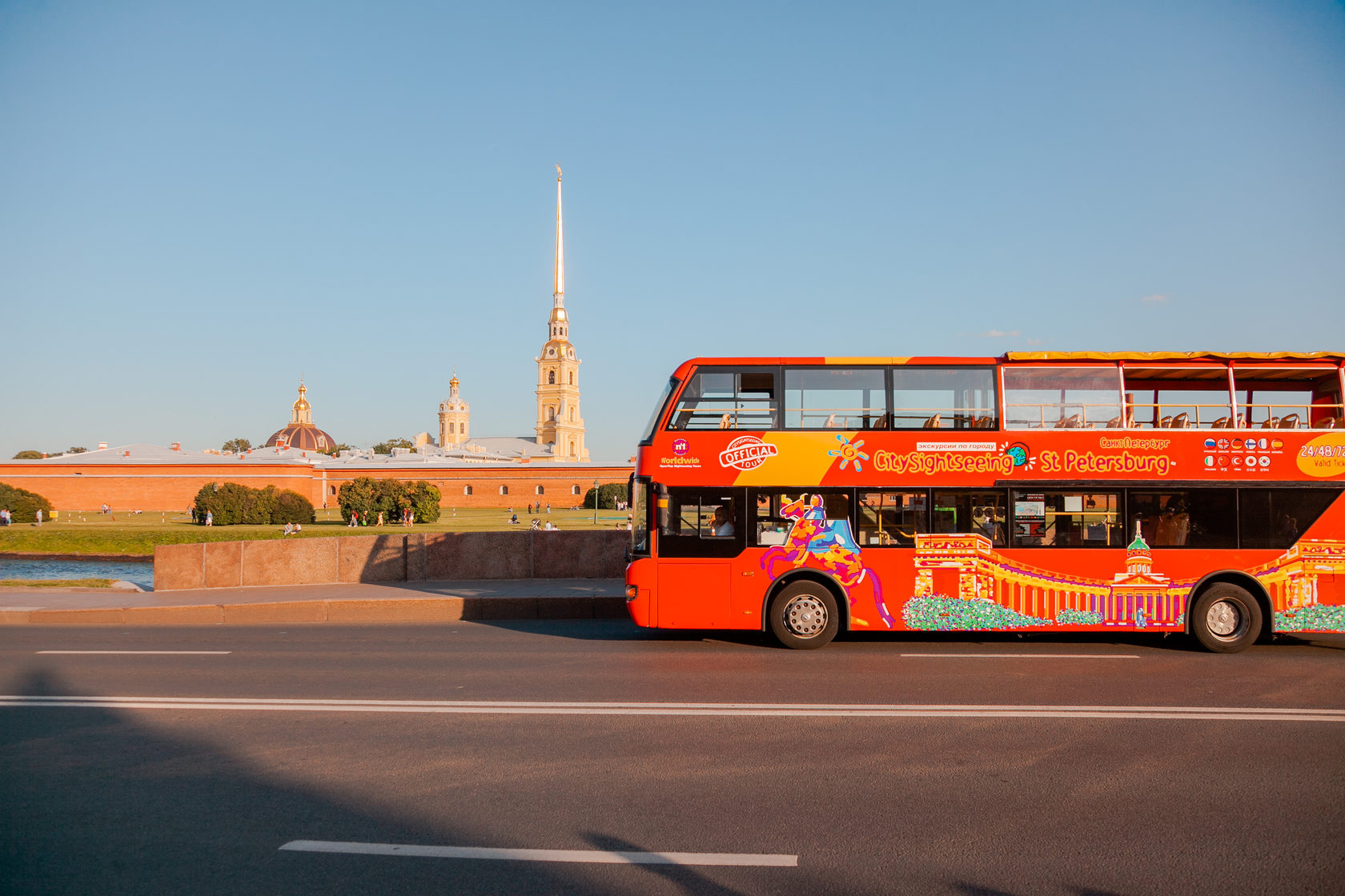 Экскурсия по петербургу на двухэтажном автобусе