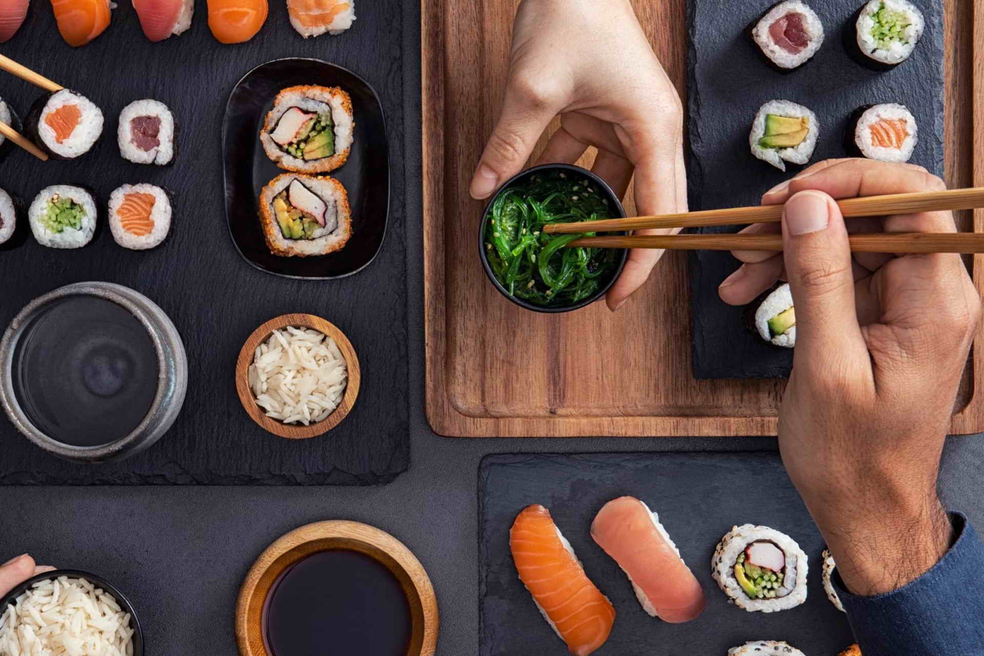 Полезная и здоровая японская еда в суши-баре