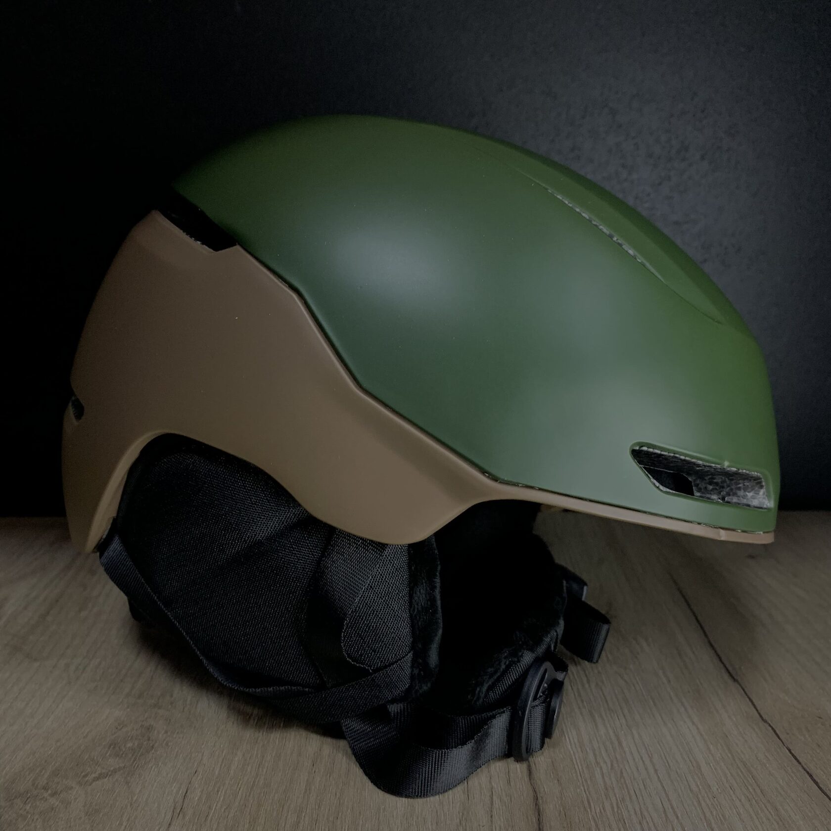 Шлем Outdoor Master, зеленый - прокат в Омске