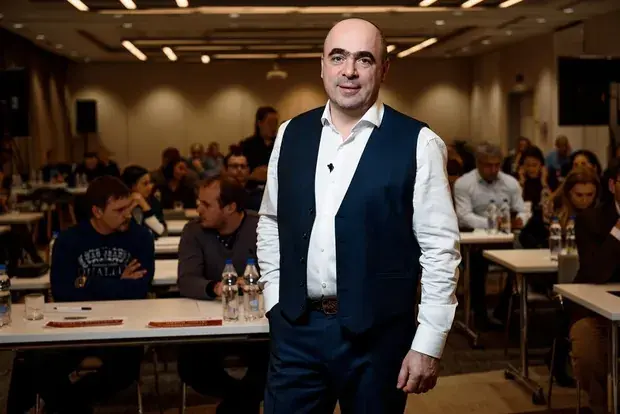 Владимир Сидоренко — основатель Sidorenko School и компании «Перформия»