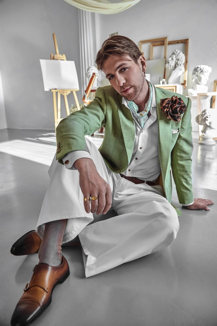 Ведущий публичных мероприятий Никита Анисимов