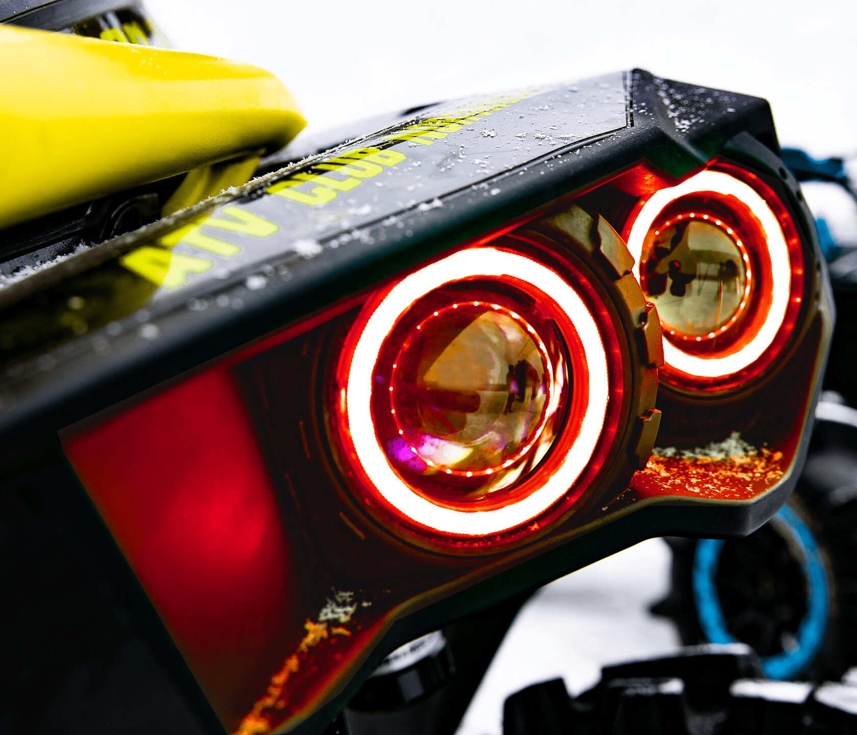 Ангельские глазки Renegade|Красные купить с доставкой по Москве в nwatv ...