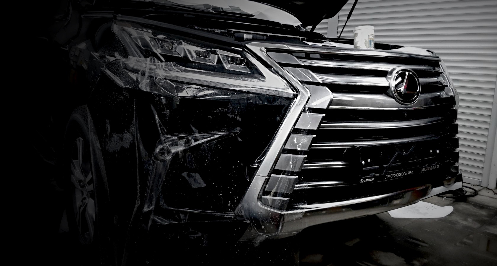 Оклейка защитной пленкой Lexus LX570