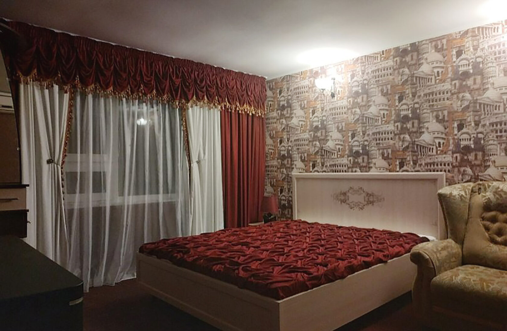 Комната крымски. Пер. клубный 3а двор Коктебель. "Крымский дом 40-2".
