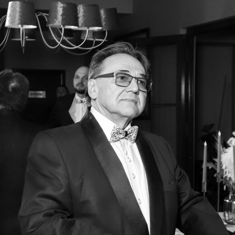 Сергей Рогожин — музыкальный педагог по вокалу, проект «С песней по жизни»