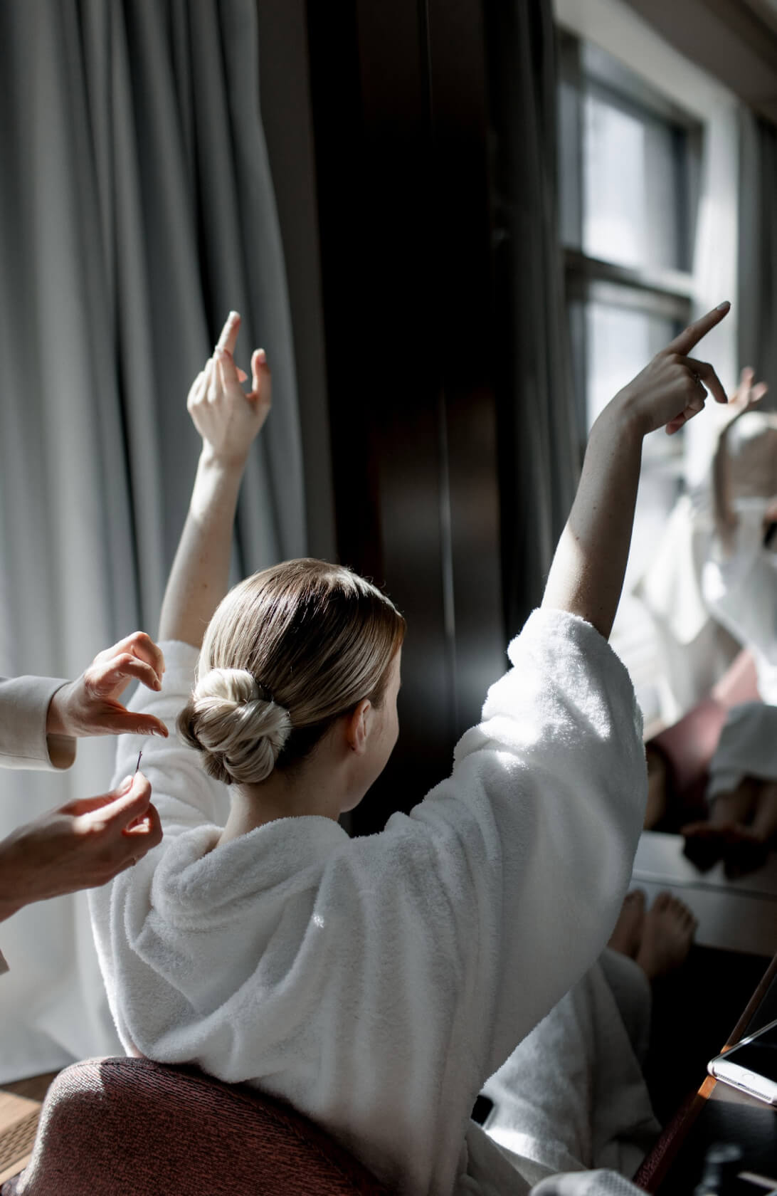 Невеста с пучком на голове