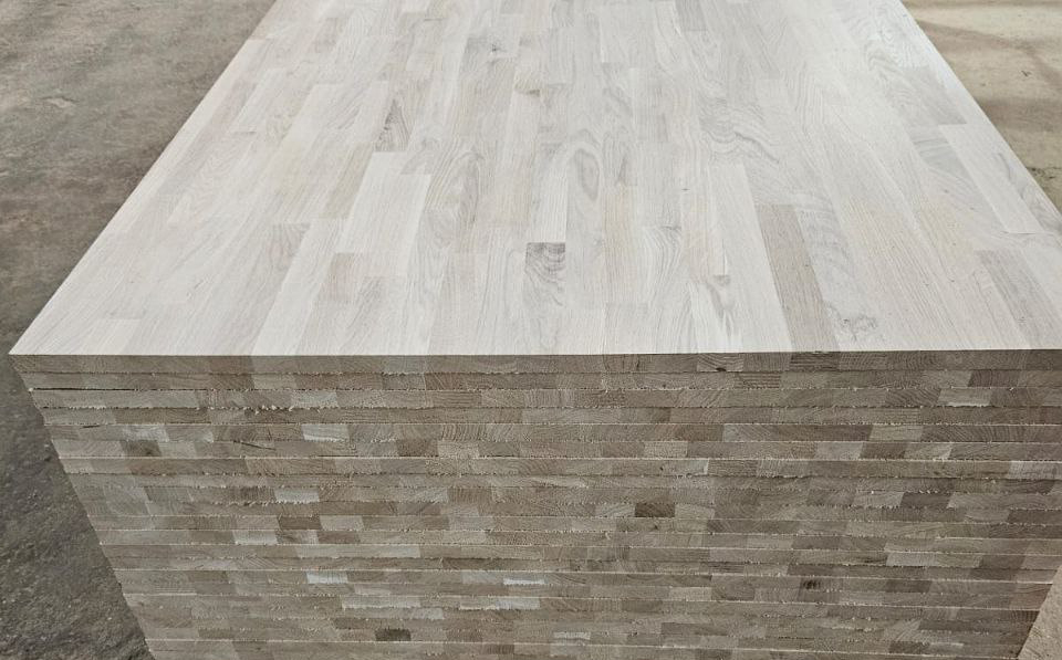 сращенный мебельный щит