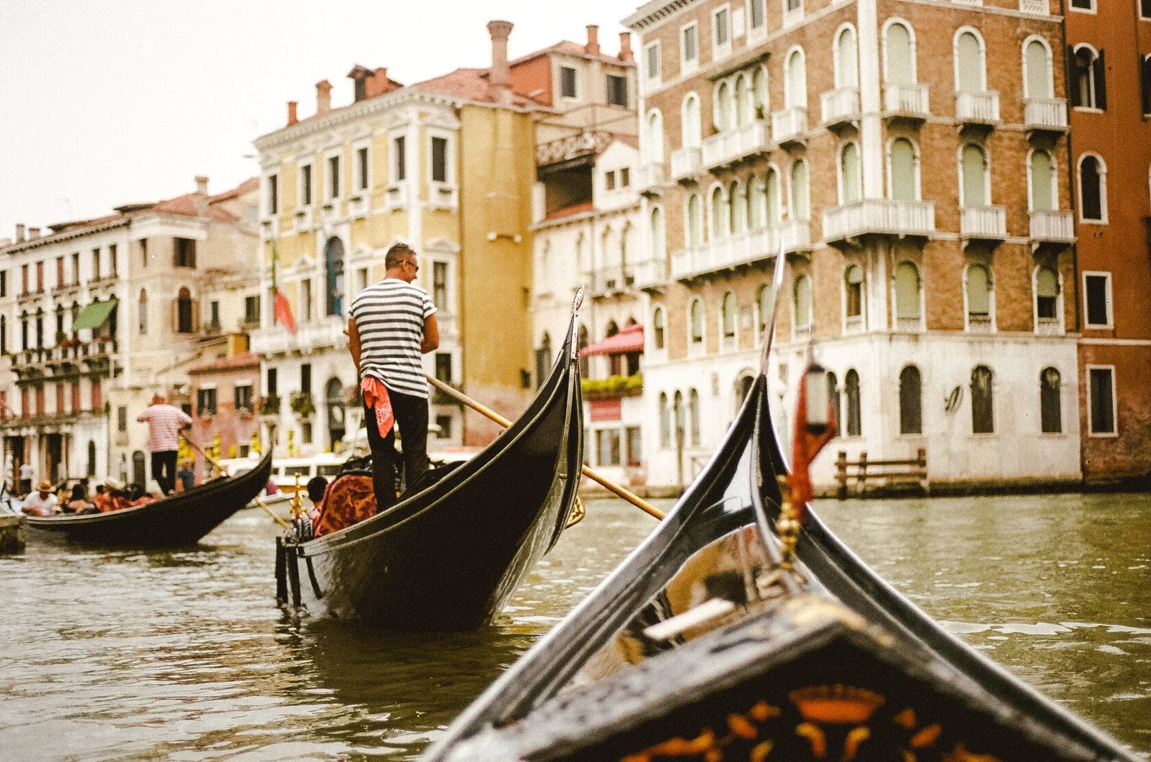 when will italy start issuing work permits, italy work, work permit requirements for italy permit, no work permit needed for highly skilled workers in italy, work permit solicitor in italy