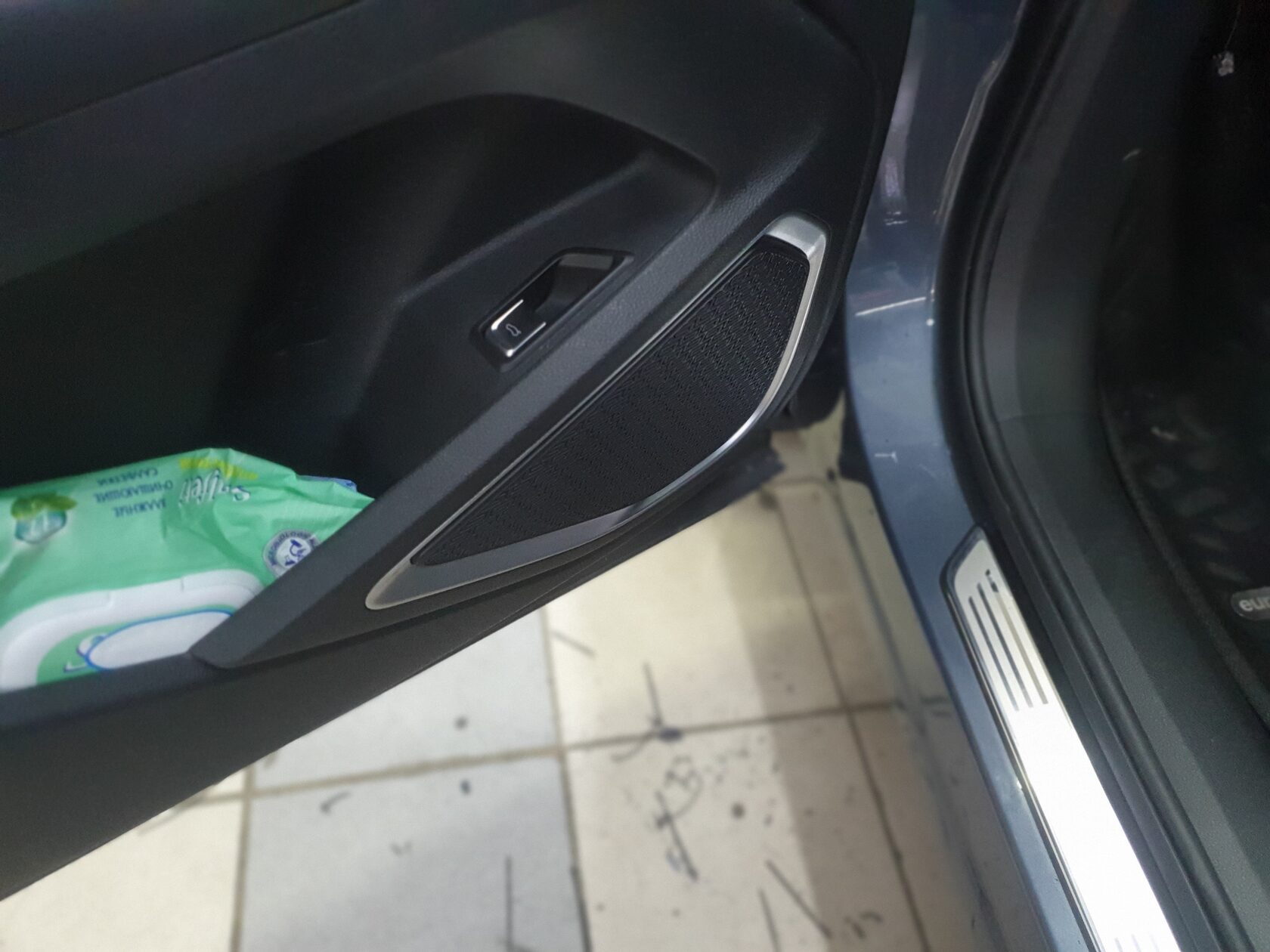шумоизоляция geely tugella