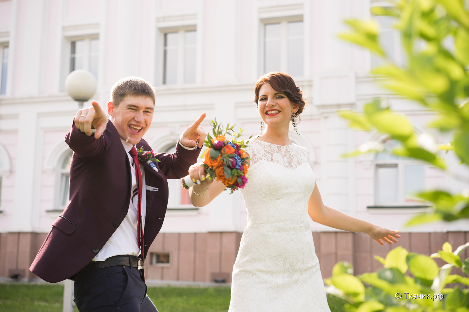 Семейный красноярска. Свадьба улыбка. Фотостудия улыбка. Фотоателье Красноярск. Улыбка фотоателье Барнаул.