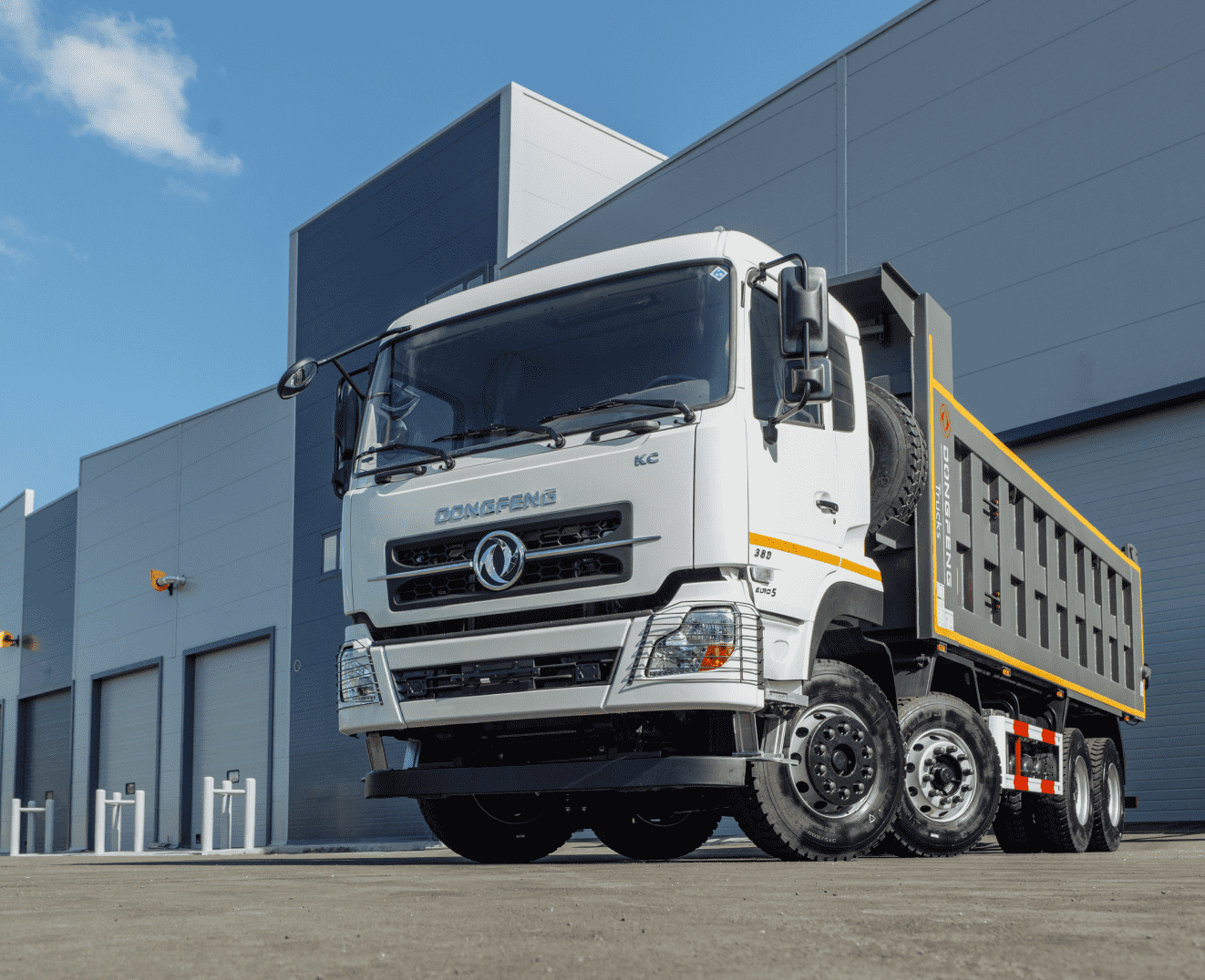 Самосвал Dongfeng