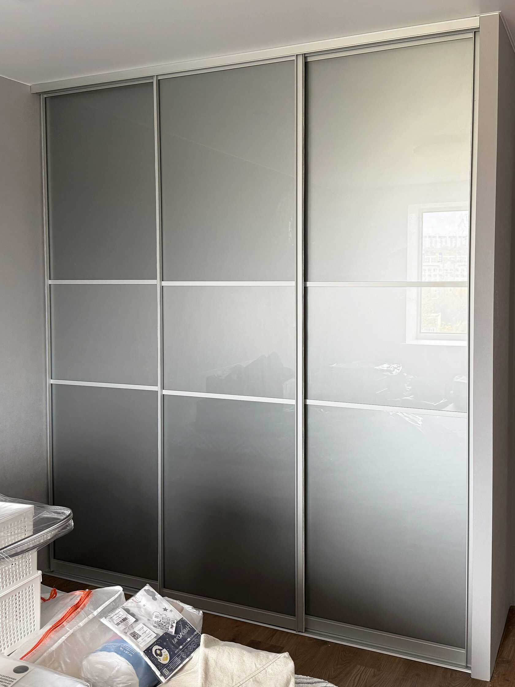 Индивидуальные двери-купе в Уфе: преимущества заказа, материалы и профили