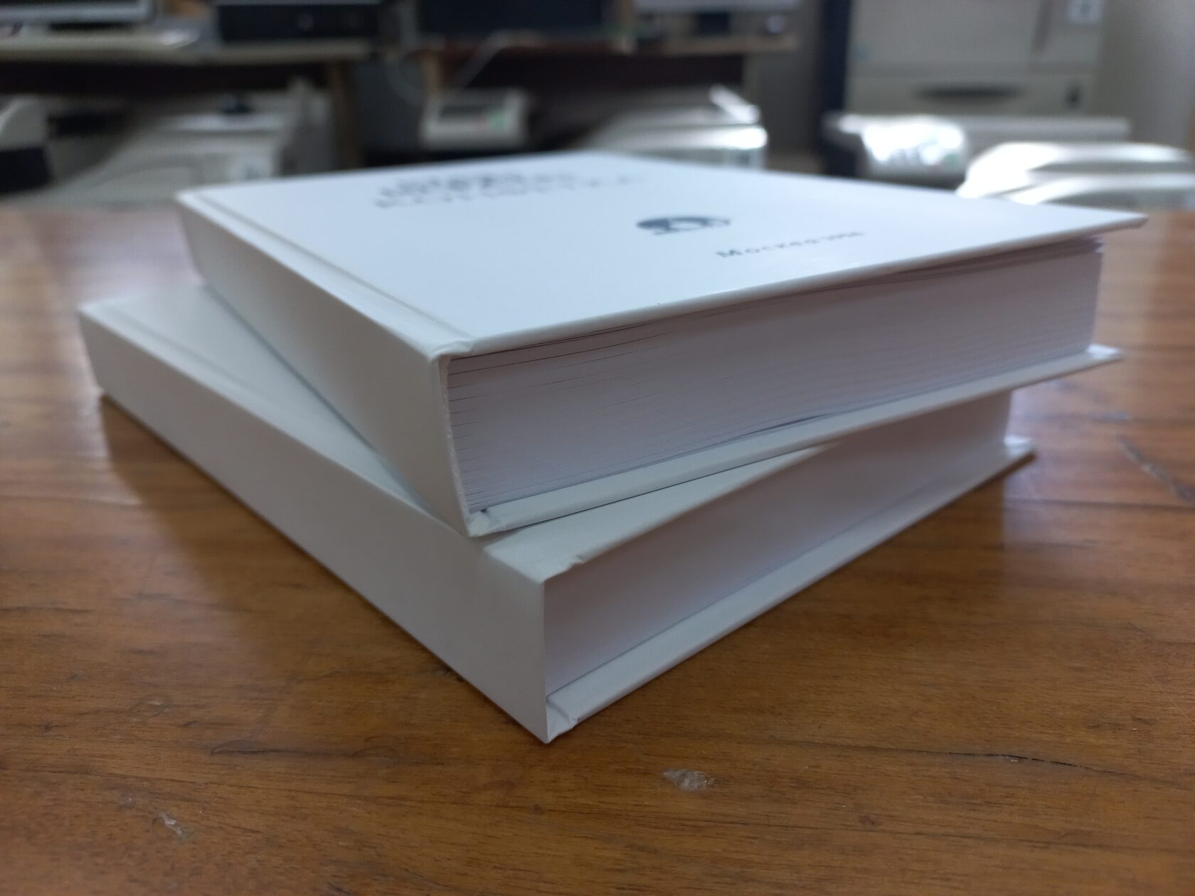 Твердый переплет книг