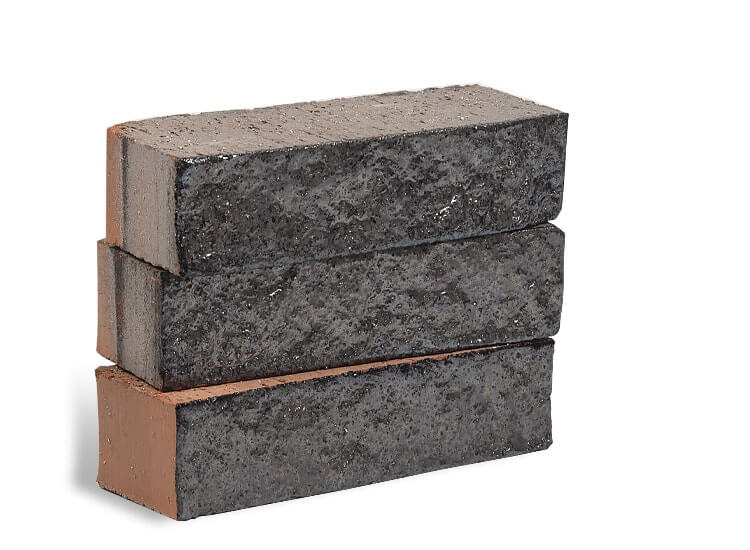 Порезать кирпич на плитку. Нарезка кирпича. Распиловка кирпича. Колоть кирпич инструмент. Половинка кирпича.