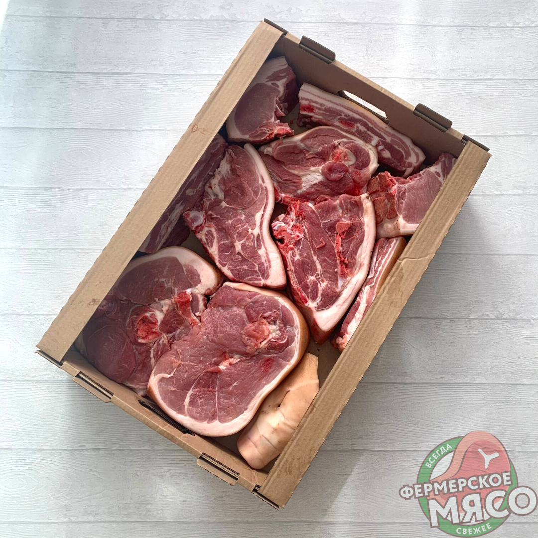 Доставка фермерского мяса москва. Фото фермерское мясо в коробке. Фермерское мясо купить в Москве с доставкой.