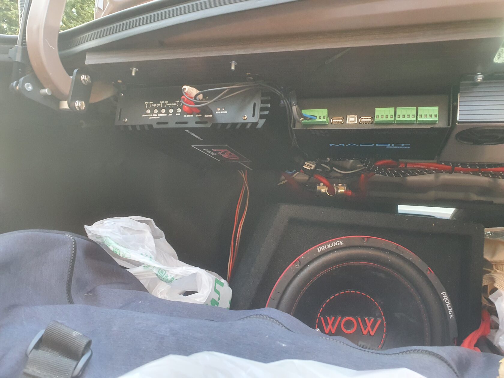 установка усилителей kia rio 4