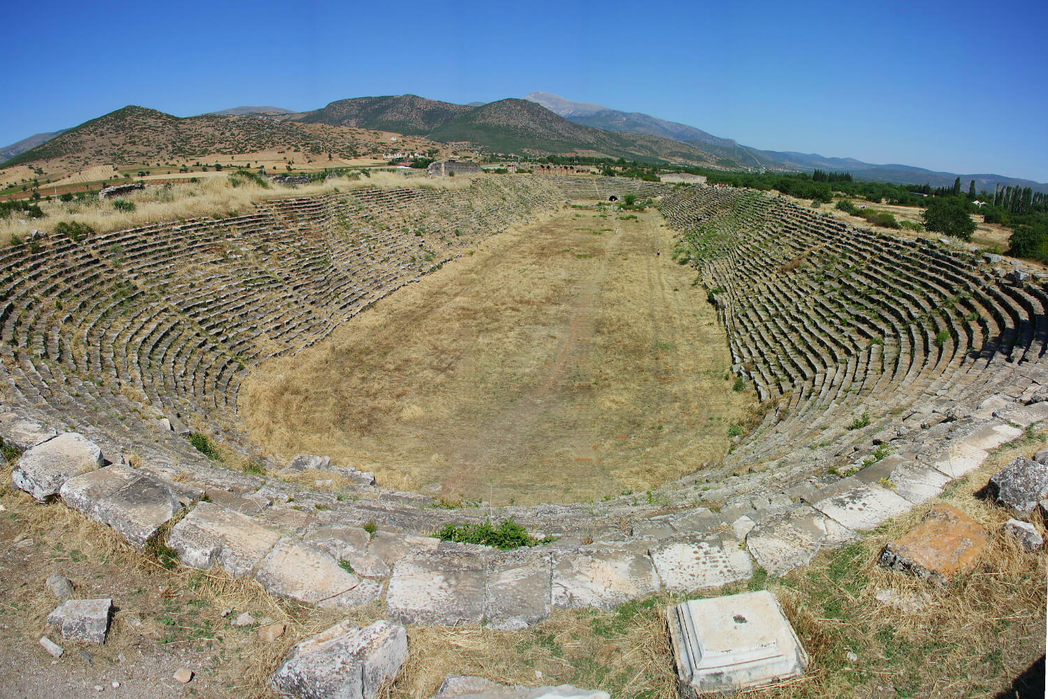 древний стадион в греции