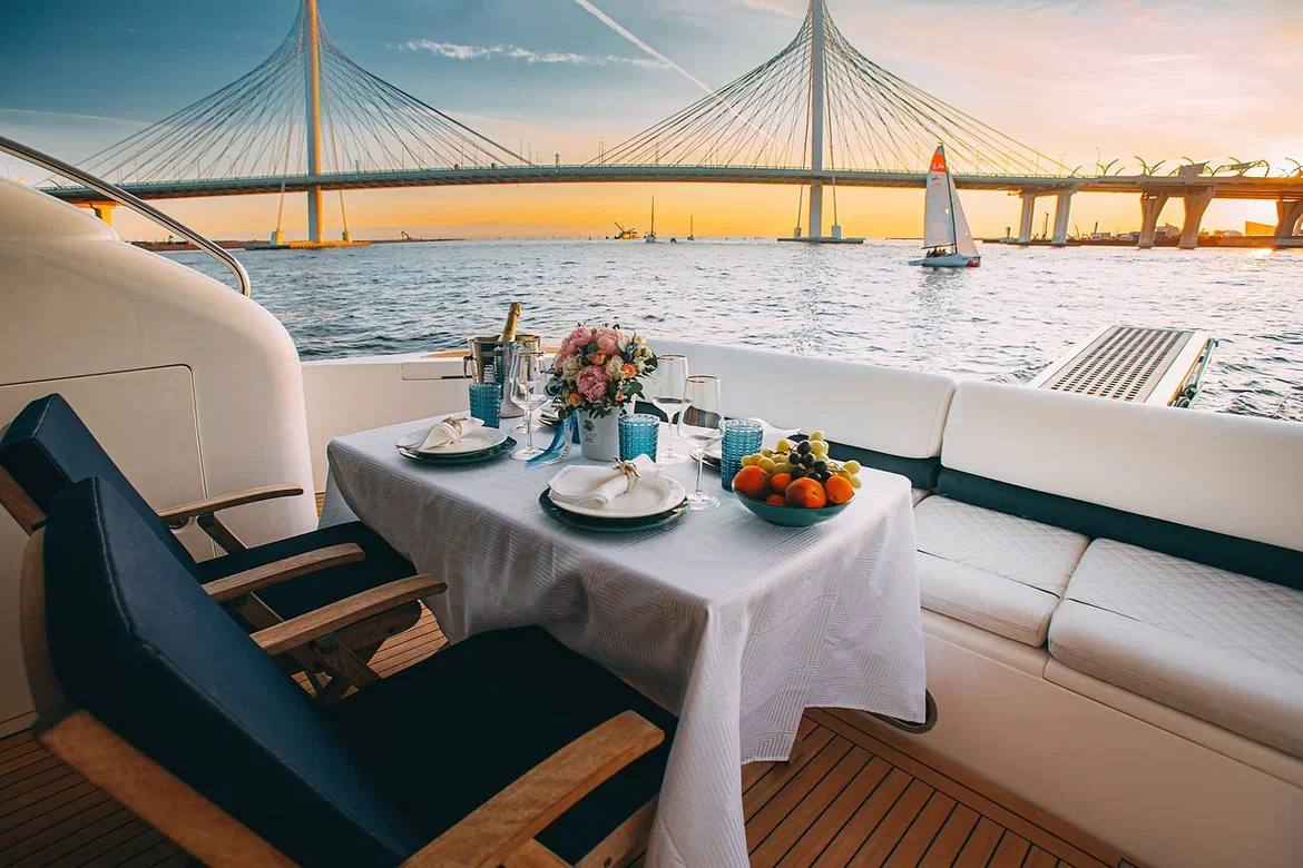 Яхта Princess 57 Esperanza — фото 4 для аренды в СПб