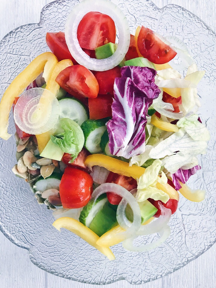 Салат из свежих овощей с растительным маслом как в детском саду