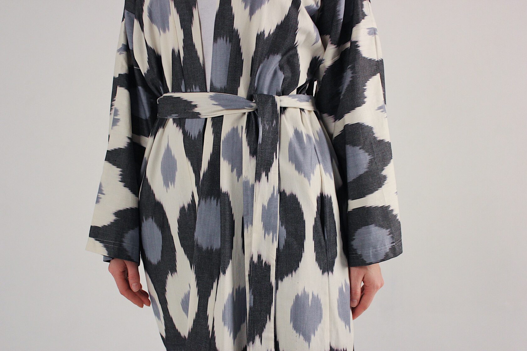 Халат, кимоно, костюм женский. Купить в магазине navigatore. На сайте, озон (ozon), маркете. В москве, спб, по всей россии. Красивый, модный, пляжный, удобный, домашний (home), турецкий, узбесккий, премиум, натуральный, восточный, серый.